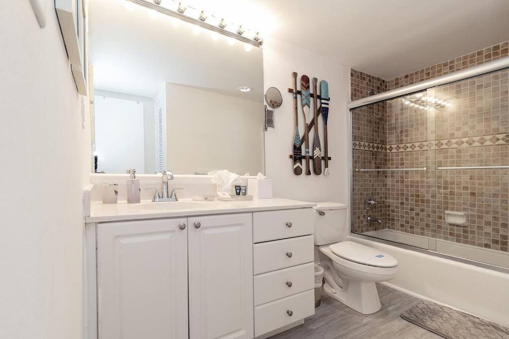 Stunning & Spacious Resort-Style Condo Across From Beach! Miami Beach Buitenkant foto